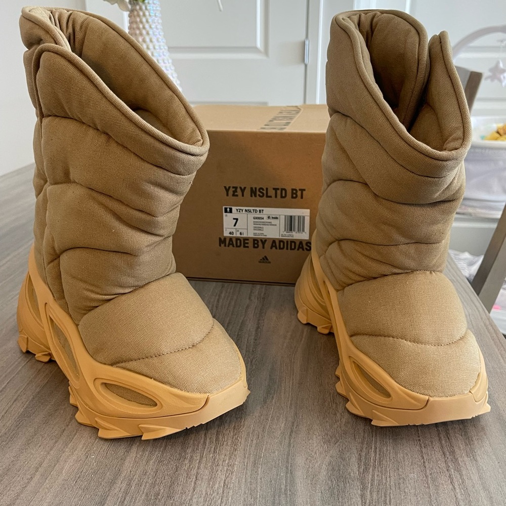 YEEZY NLSTD BOOTS BRAND NEW